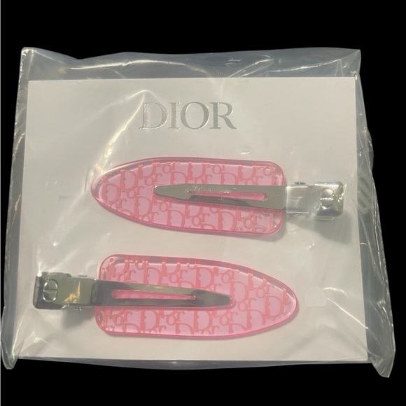 New in Bag Dior Pink GWP Acrylic & Metal Set of 2 Hair Clips - Picture 3 of 6